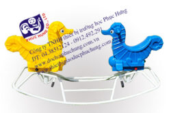 Bập bênh 2 con giống