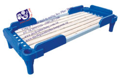 GIƯỜNG MẪU GIÁO CHÂN NHỰA MẶT GỖ KHUNG SẮT-GPH15302